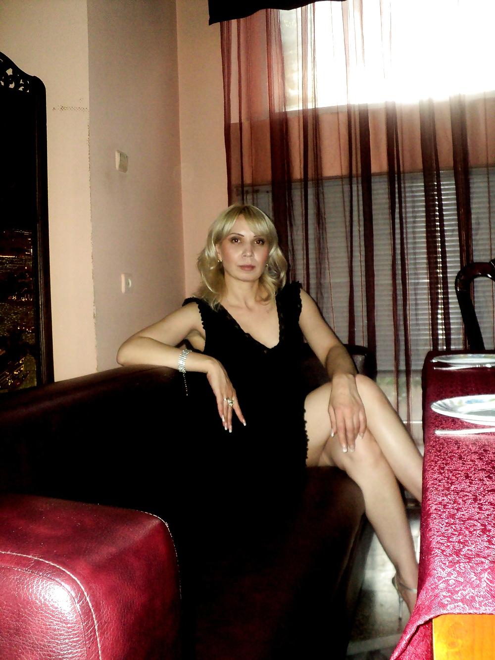 25P Russian mature housewife