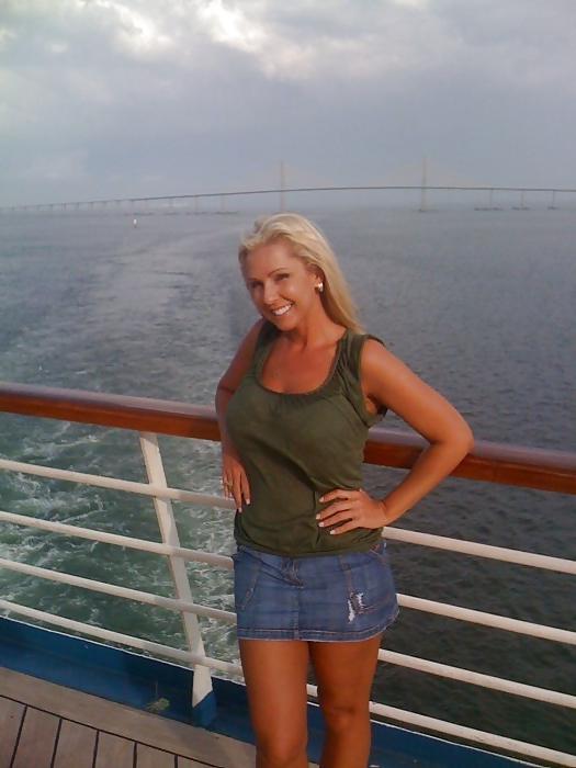 25P Perfect Blonde MILF 2