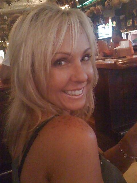 25P Perfect Blonde MILF 2