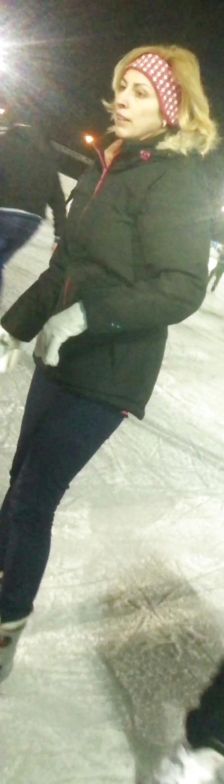 25P Spy sexy old + young in patinoar romanian