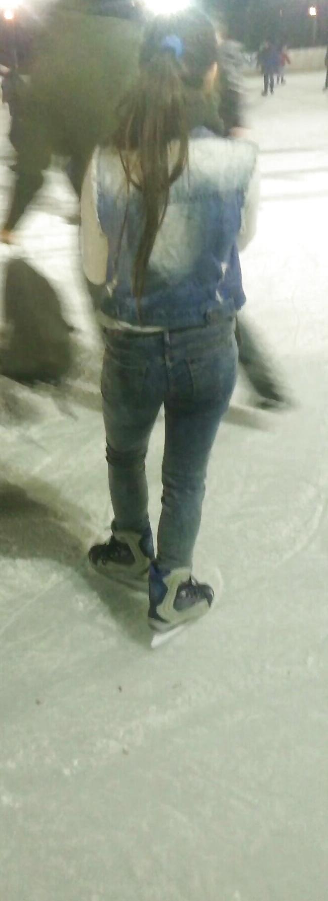25P Spy sexy old + young in patinoar romanian