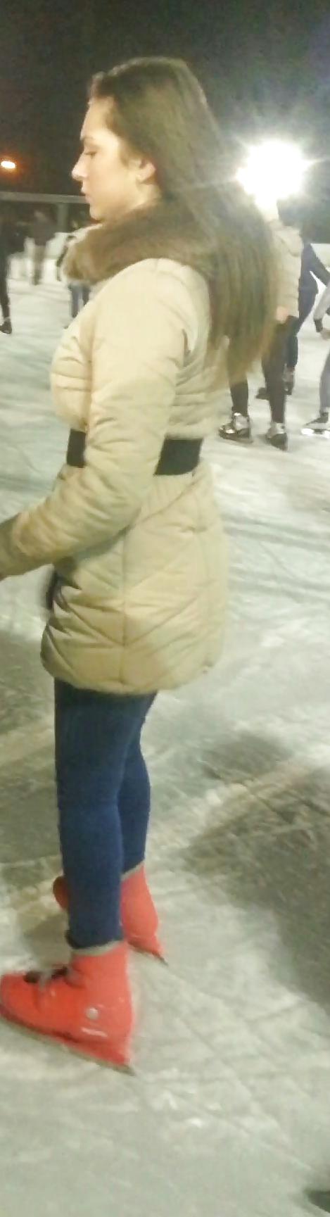 25P Spy sexy old + young in patinoar romanian