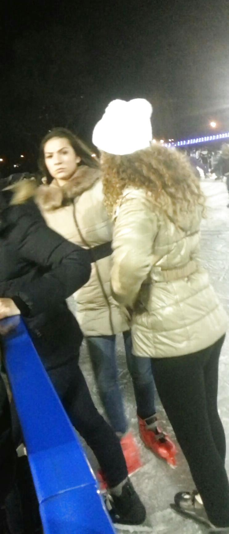 25P Spy sexy old + young in patinoar romanian