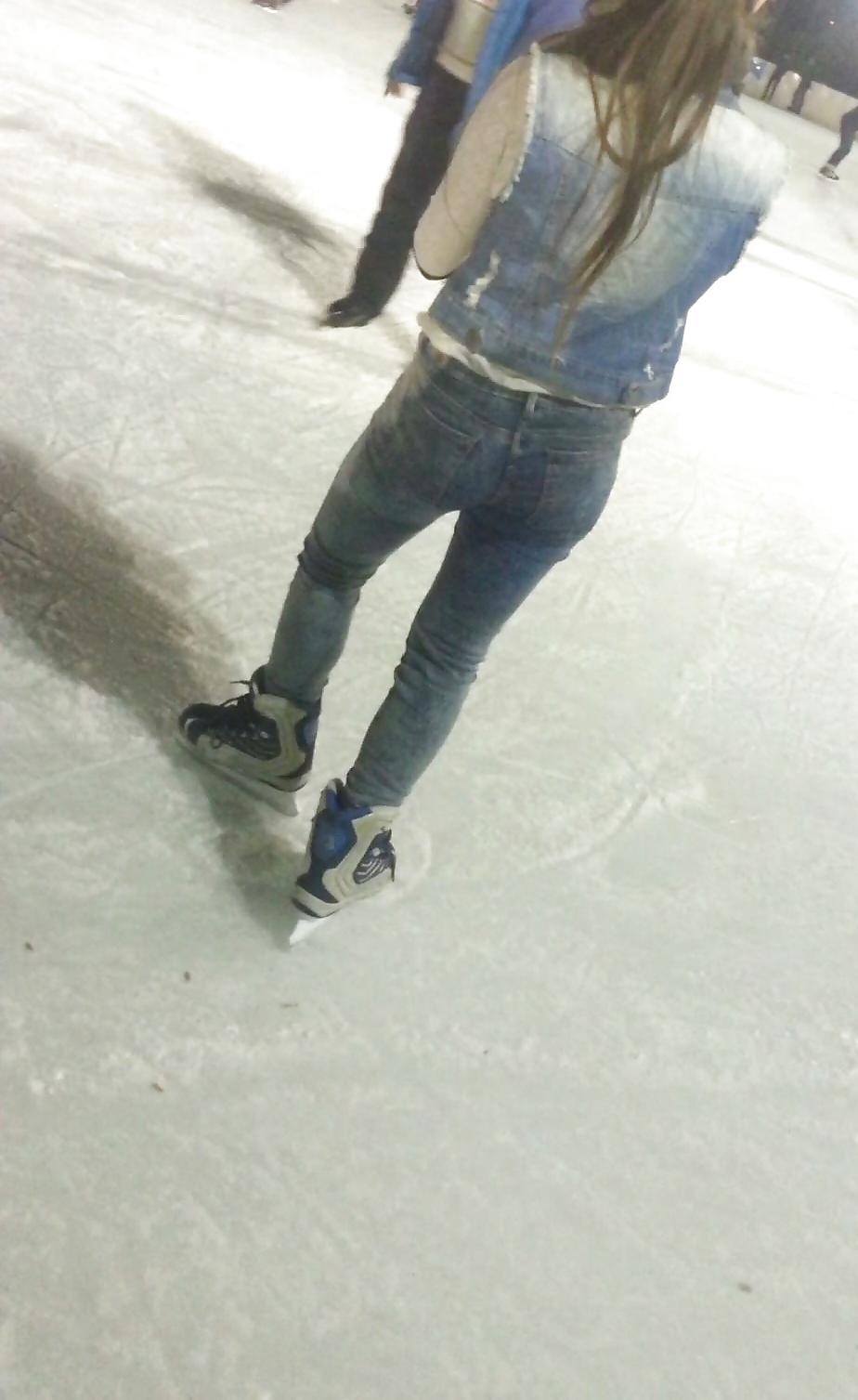 25P Spy sexy old + young in patinoar romanian