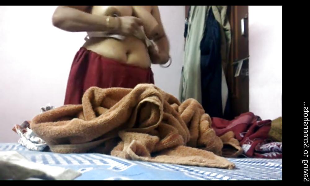 11P Exposing my Desi Mummy for your comments :)