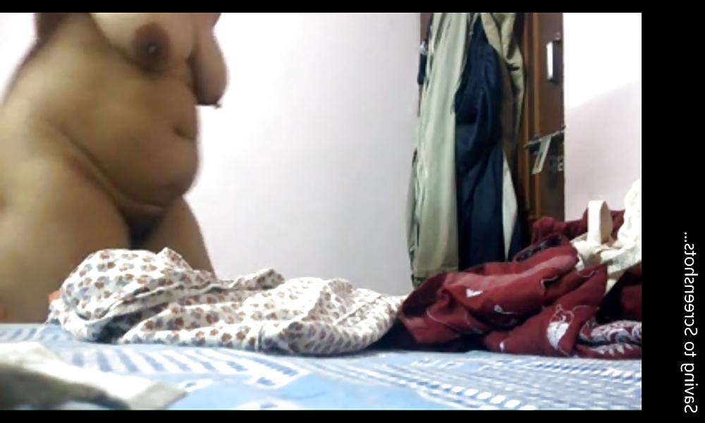 11P Exposing my Desi Mummy for your comments :)