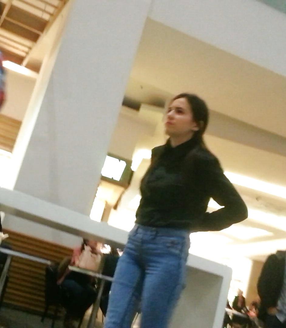 25P Spy bust and face sexy women in supermarket, mall romanian