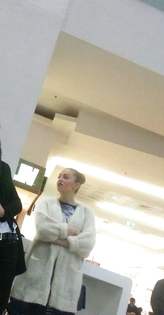 25P Spy bust and face sexy women in supermarket, mall romanian
