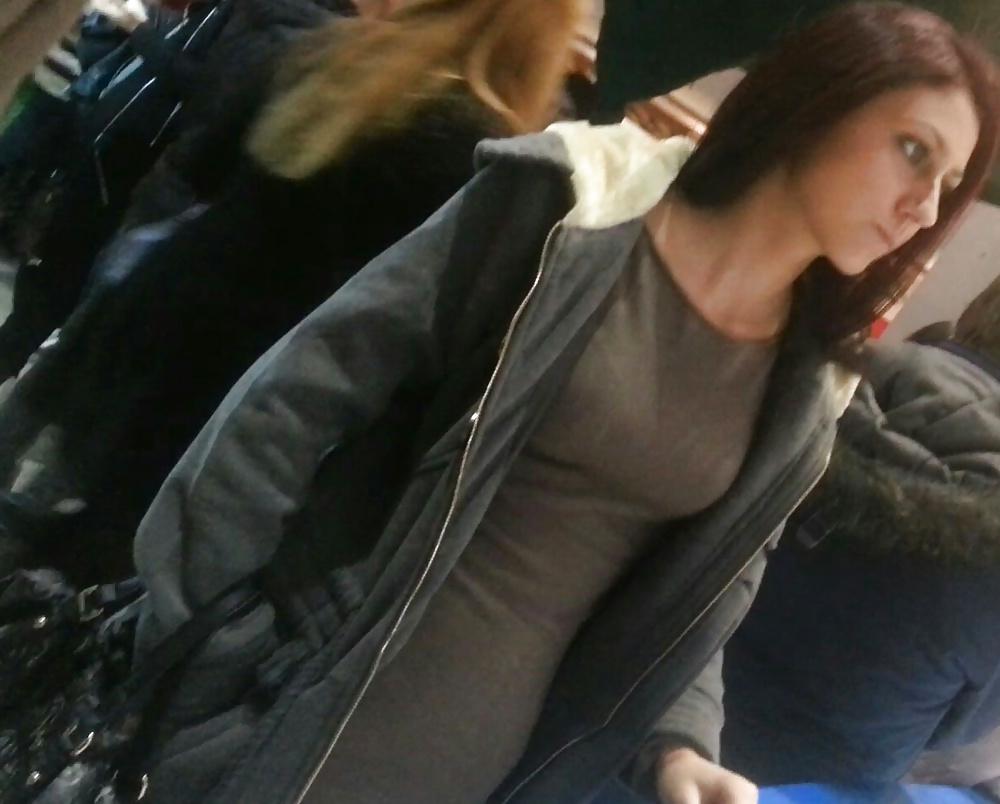 25P Spy bust and face sexy women in supermarket, mall romanian