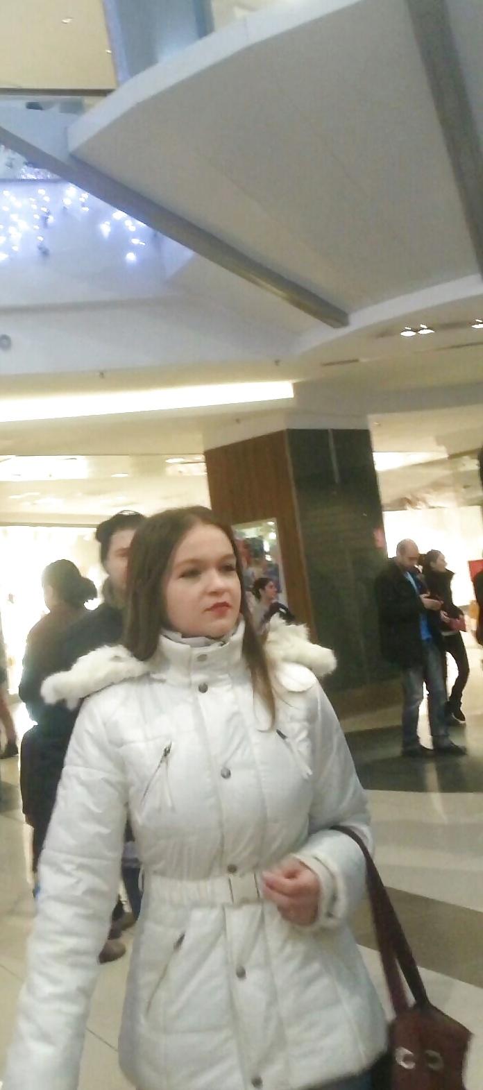 25P Spy bust and face sexy women in supermarket, mall romanian