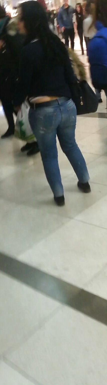 25P Spy mall and supermarket sexy ass women romanian