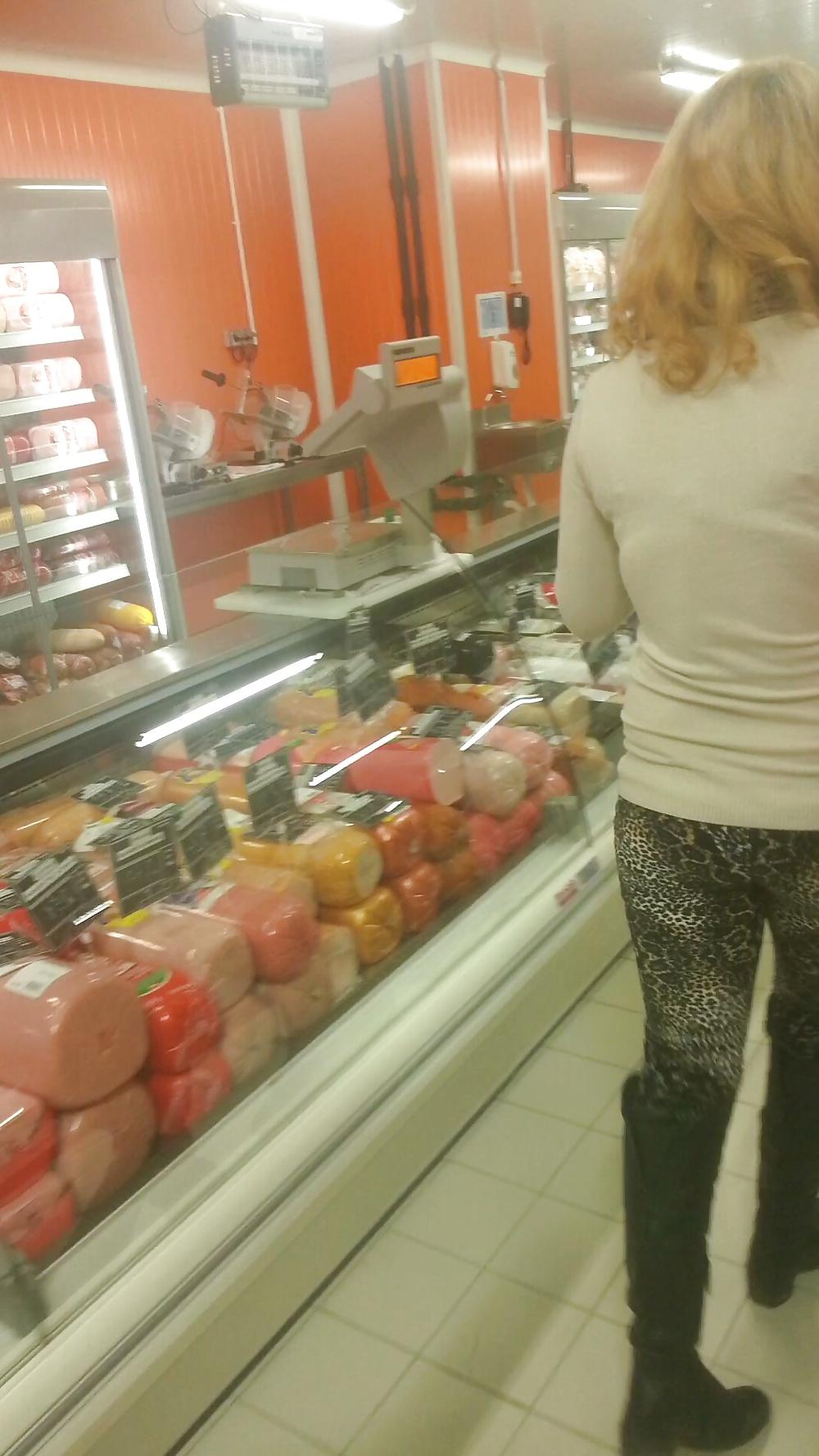 25P Spy mall and supermarket sexy ass women romanian