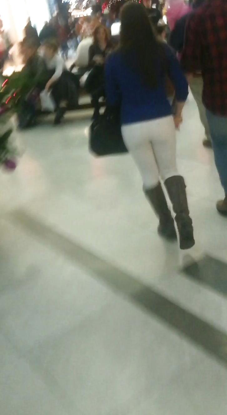 25P Spy mall and supermarket sexy ass women romanian