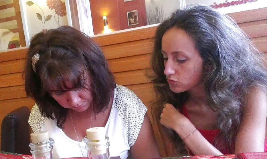 25P Spy food and restaurant old + young romanian