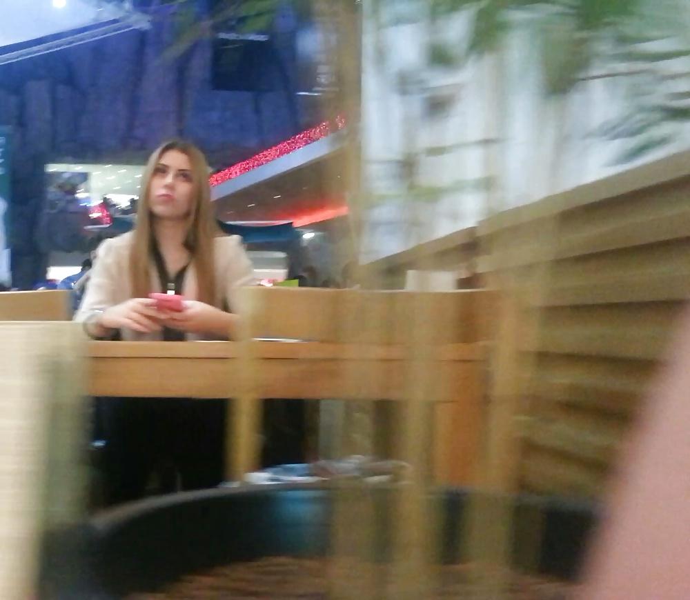 25P Spy food and restaurant old + young romanian