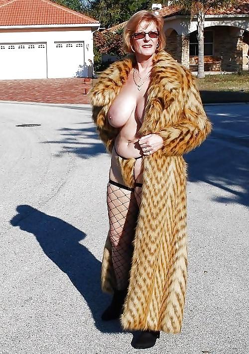 8P A Bit of Fur