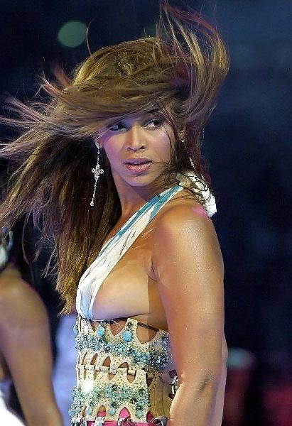 25P Beyonce Knowles By twistedworlds