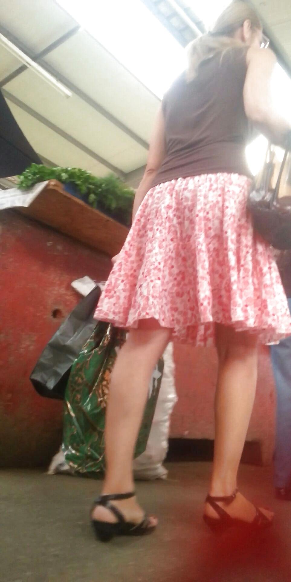 25P Spy sexy mature skirt and feet romanian