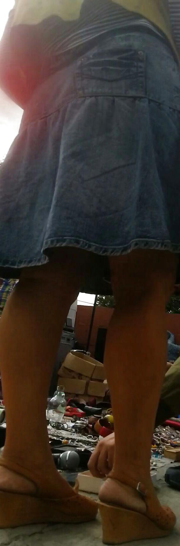 25P Spy sexy mature skirt and feet romanian