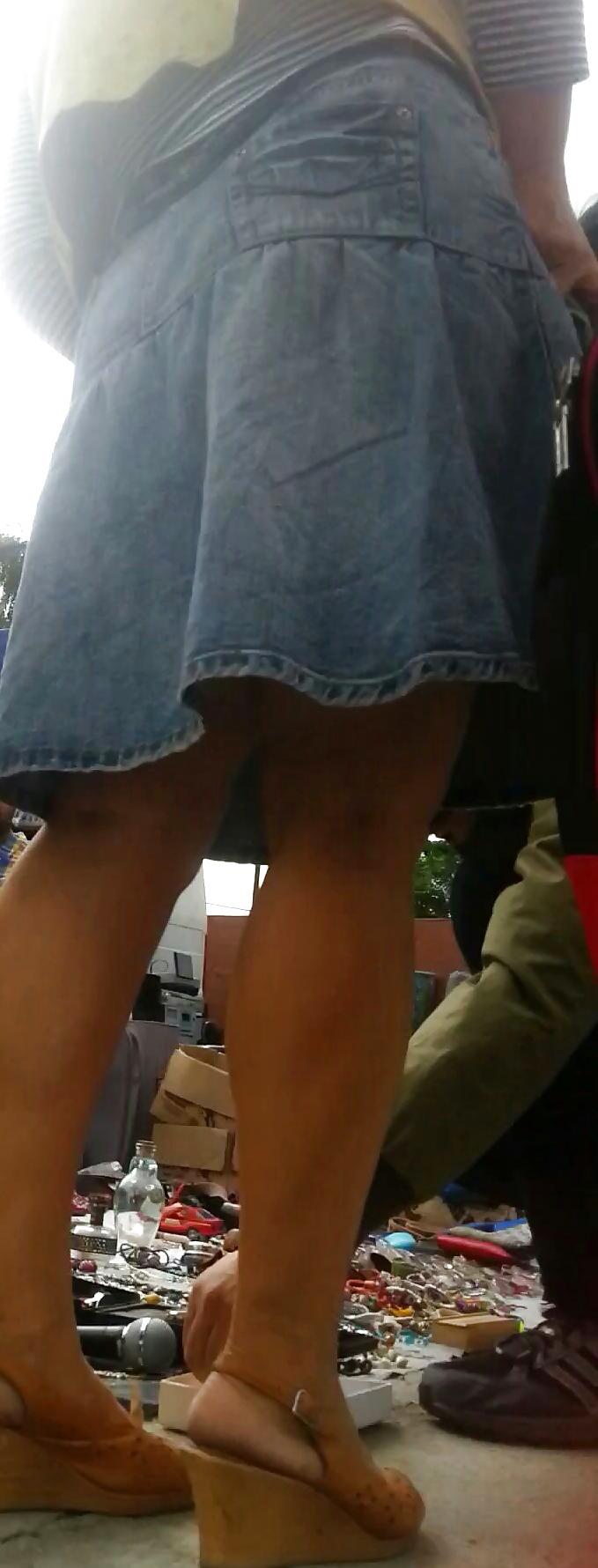 25P Spy sexy mature skirt and feet romanian
