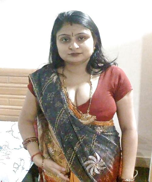 10P Urmila - Indian Mature Housewife