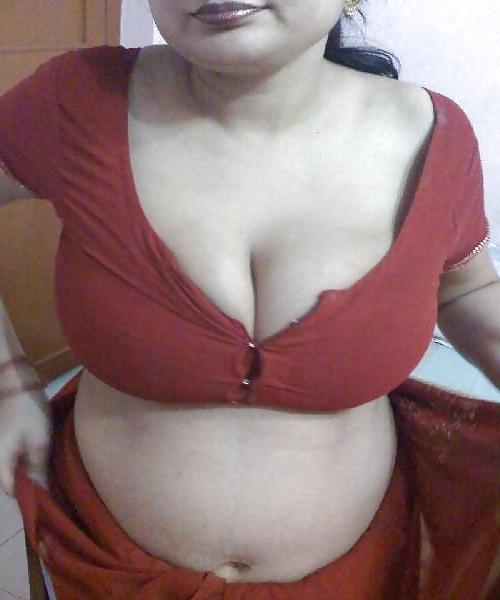 10P Urmila - Indian Mature Housewife