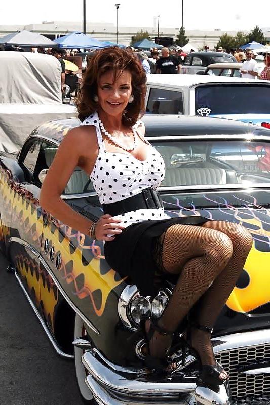 10P Deauxma at the Vegas car show