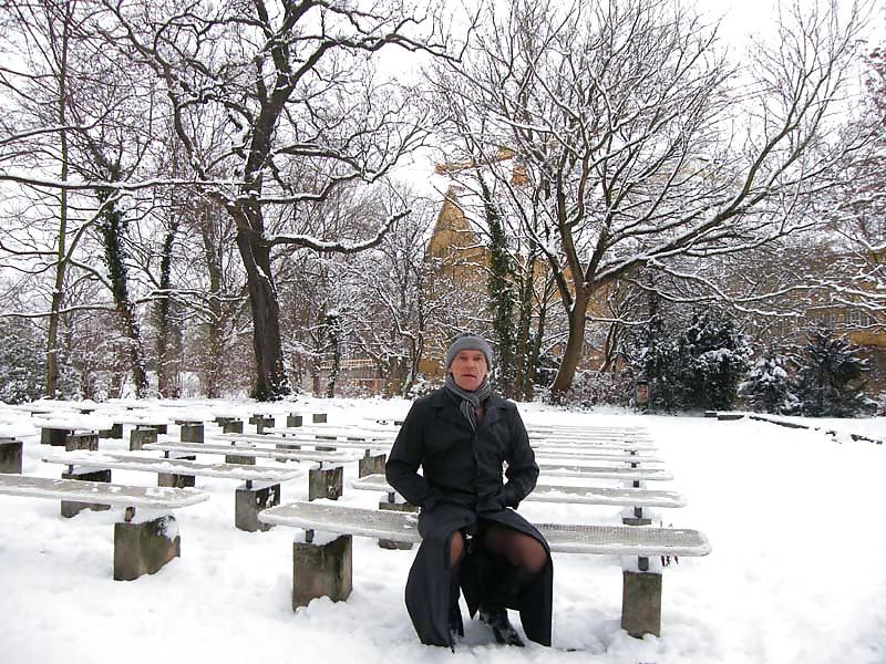 25P Berlin - fast ganz nackt im Winter - 01