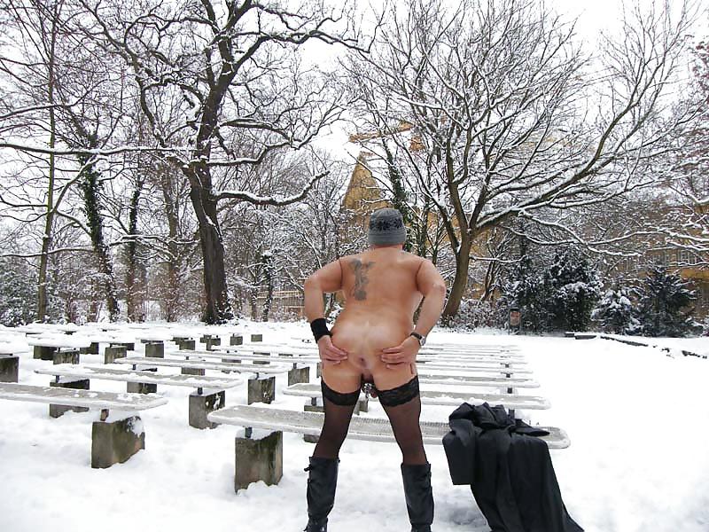 25P Berlin - fast ganz nackt im Winter - 01