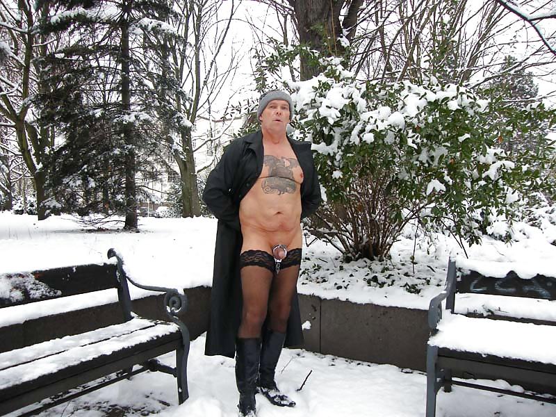 25P Berlin - fast ganz nackt im Winter - 01