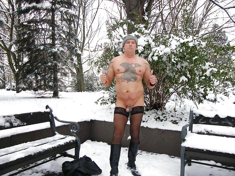 25P Berlin - fast ganz nackt im Winter - 01