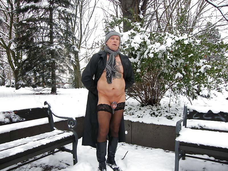 25P Berlin - fast ganz nackt im Winter - 01