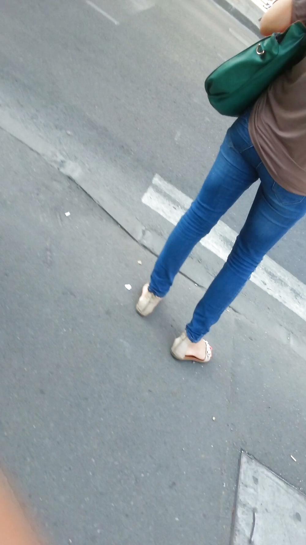 25P Spy feet, legs, foot, ankle, fingers romanian