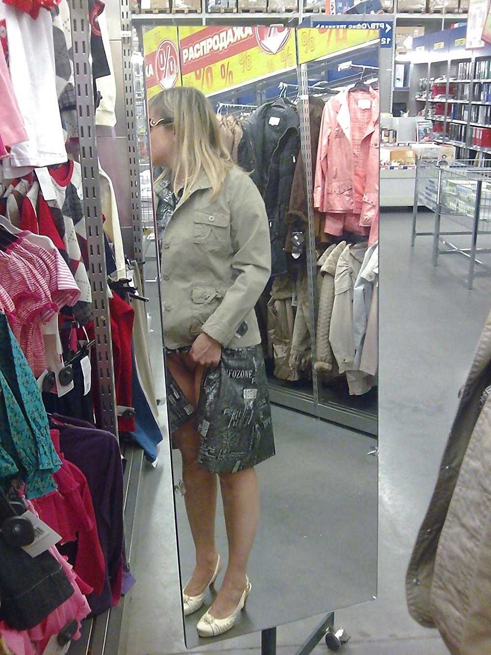 25P Nude in store 