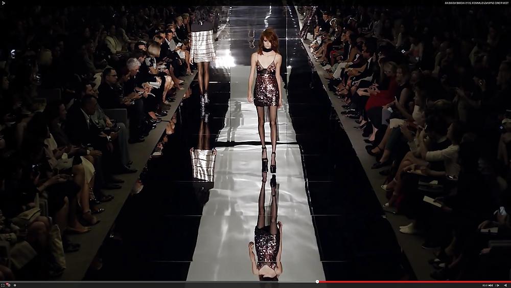 25P Fashion Show Upskirt