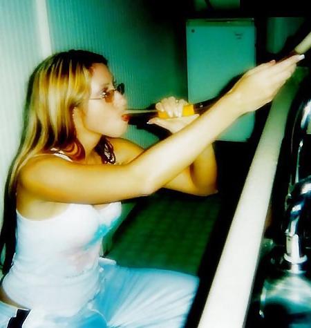 16P Girls can swallow a lot