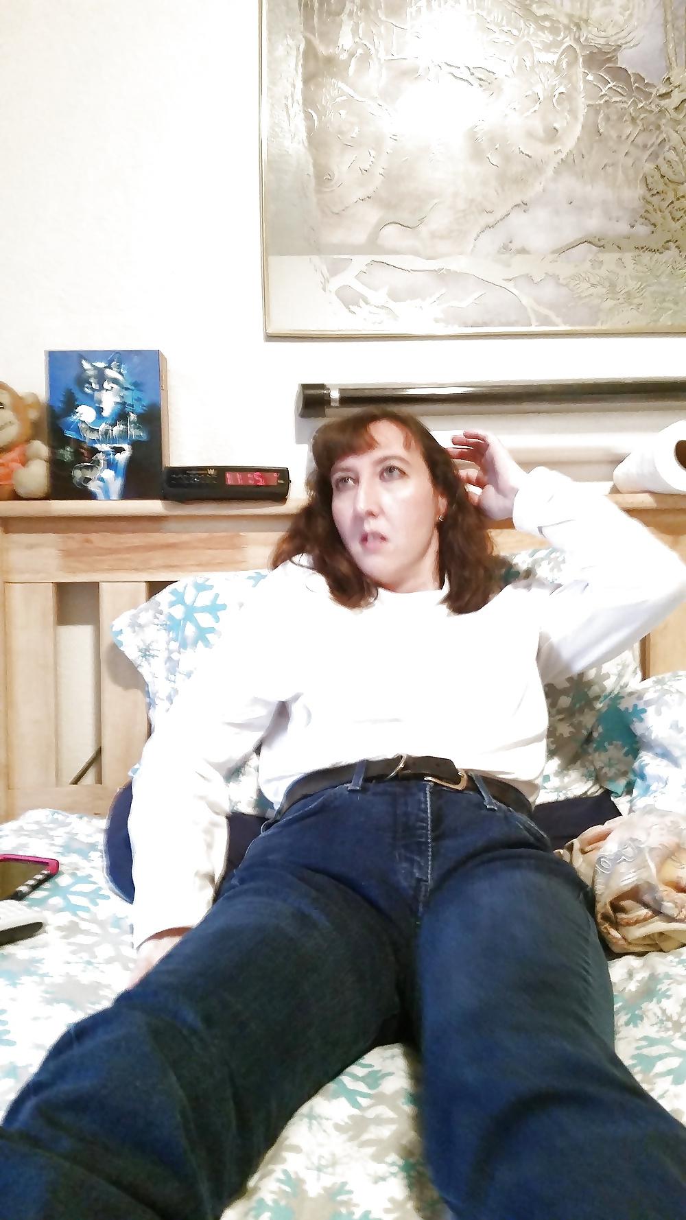 25P My Wife's pussy mound you can see through jeans.