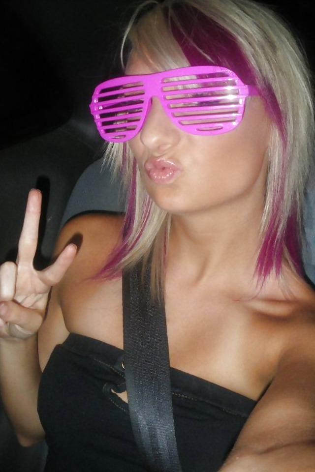 25P Facebook babes 16