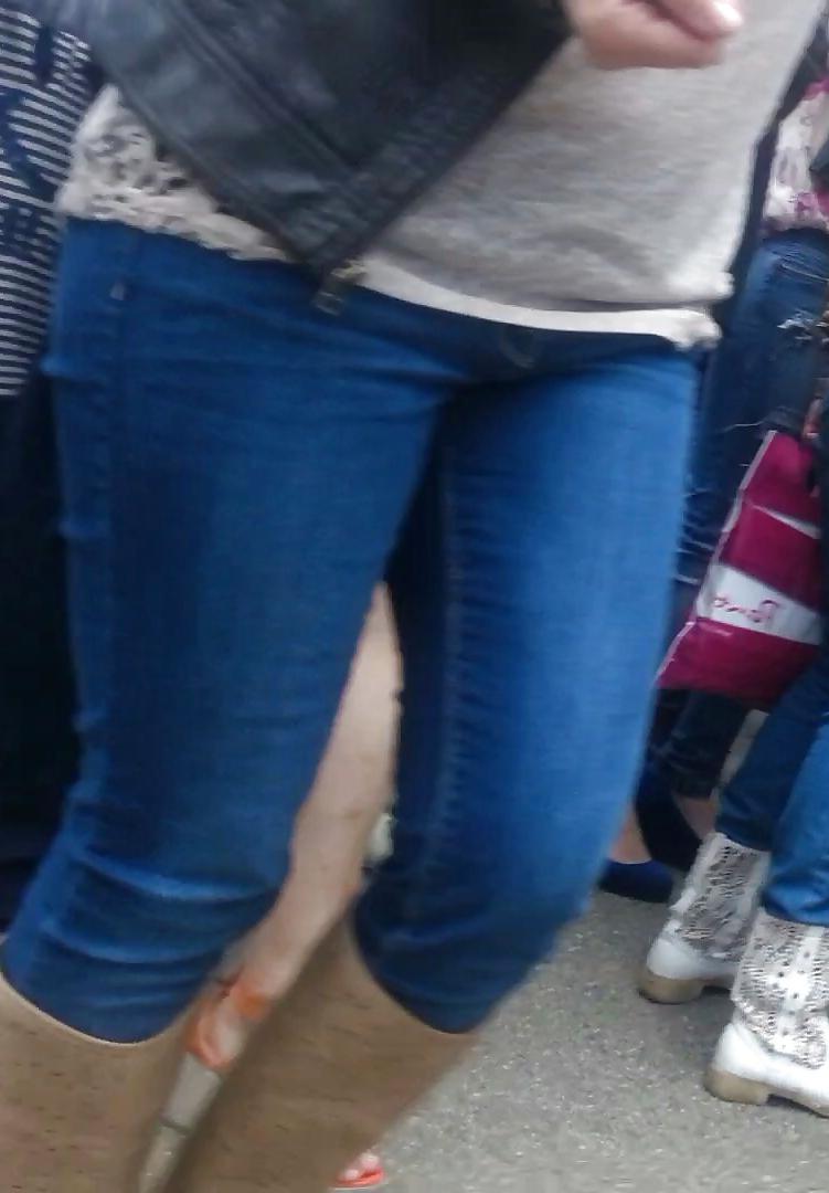 25P Spy cameltoe jeans, shorts sexy women romanian