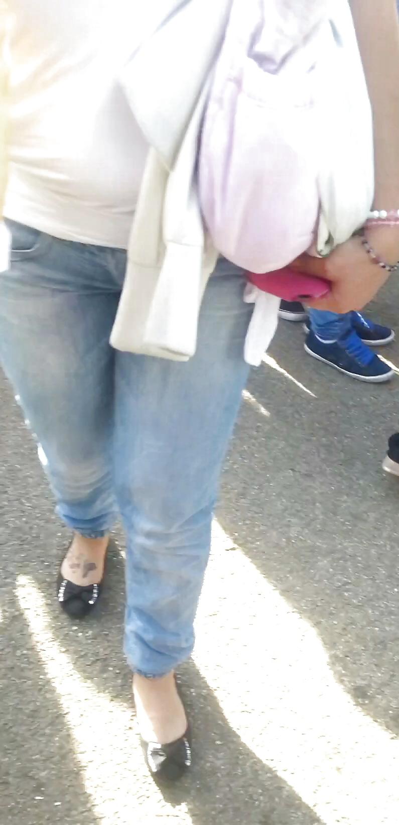 25P Spy cameltoe jeans, shorts sexy women romanian