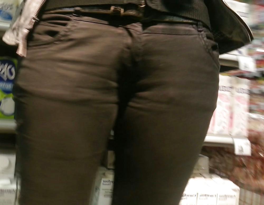 25P Spy cameltoe jeans, shorts sexy women romanian