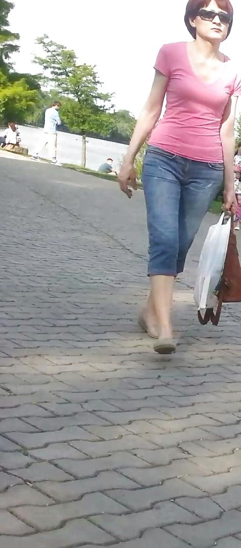 25P Spy cameltoe jeans, shorts sexy women romanian