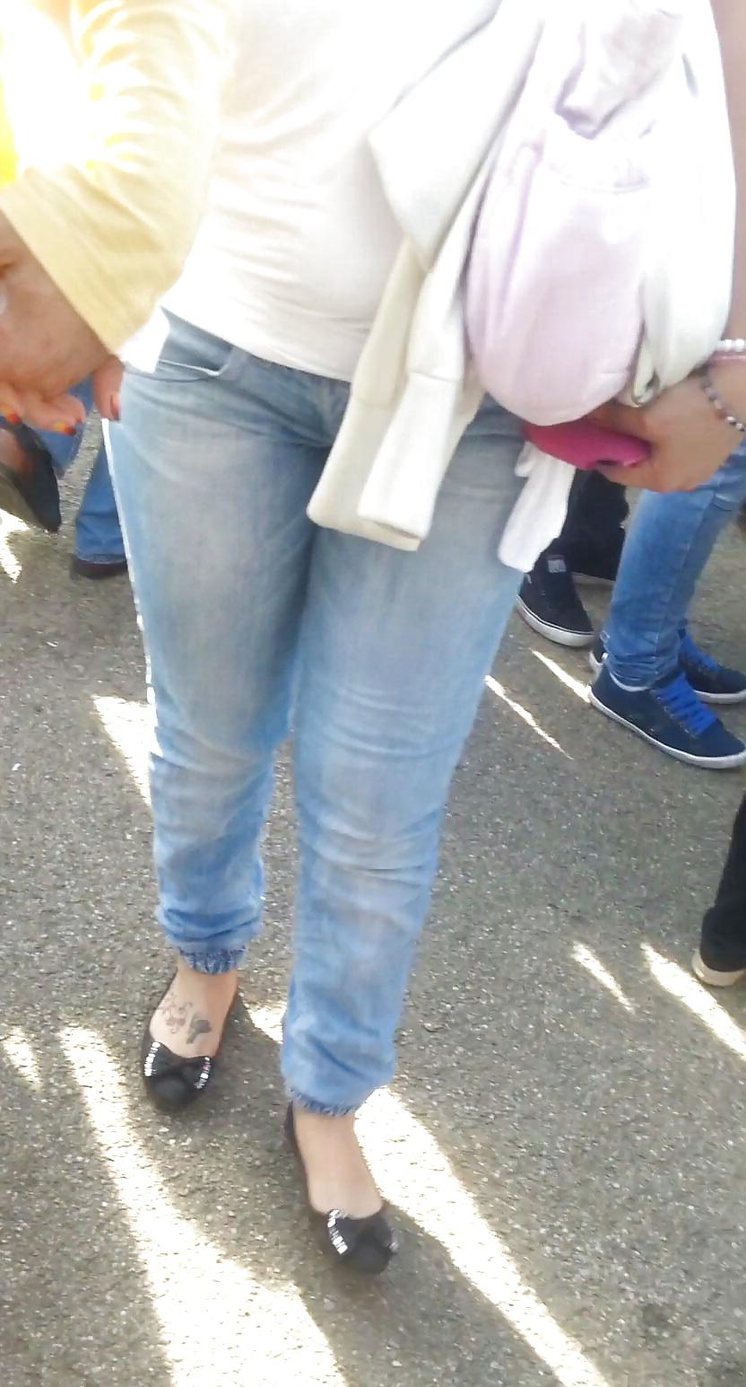 25P Spy cameltoe jeans, shorts sexy women romanian