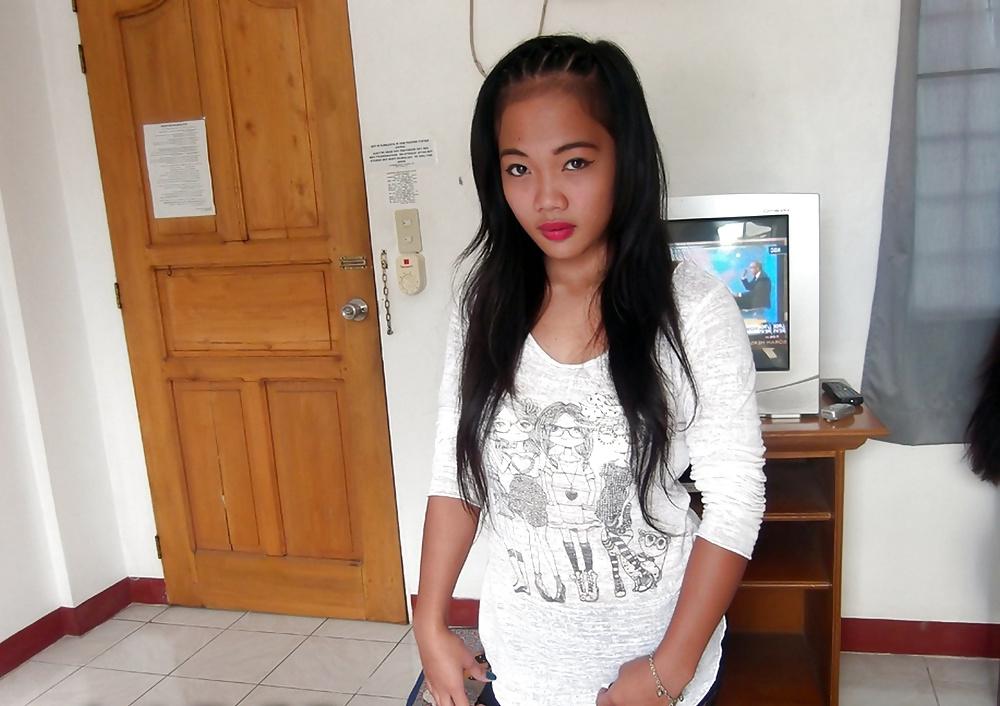12P Teen filipina girl and her perfect pussy