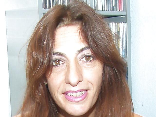 11P Juicy Pussy Mature