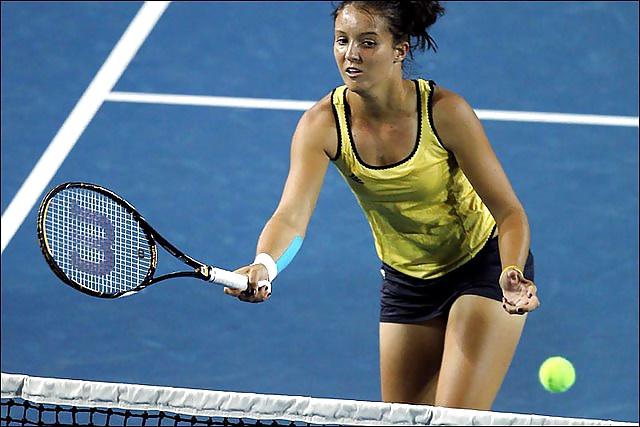 25P Laura Robson Oncourt