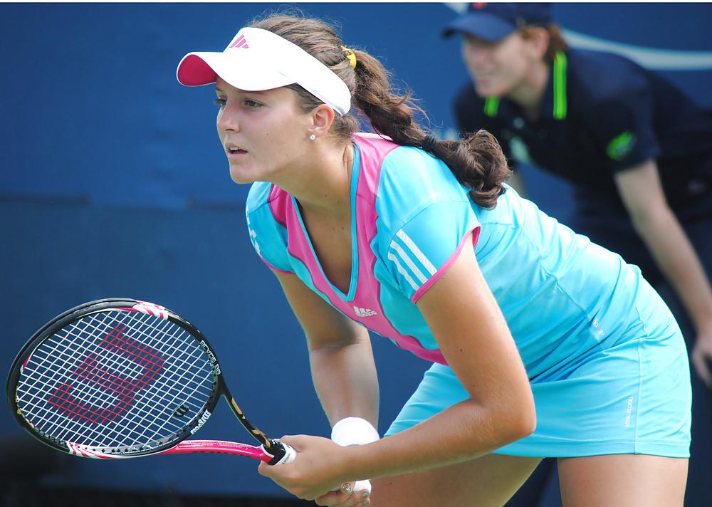 25P Laura Robson Oncourt