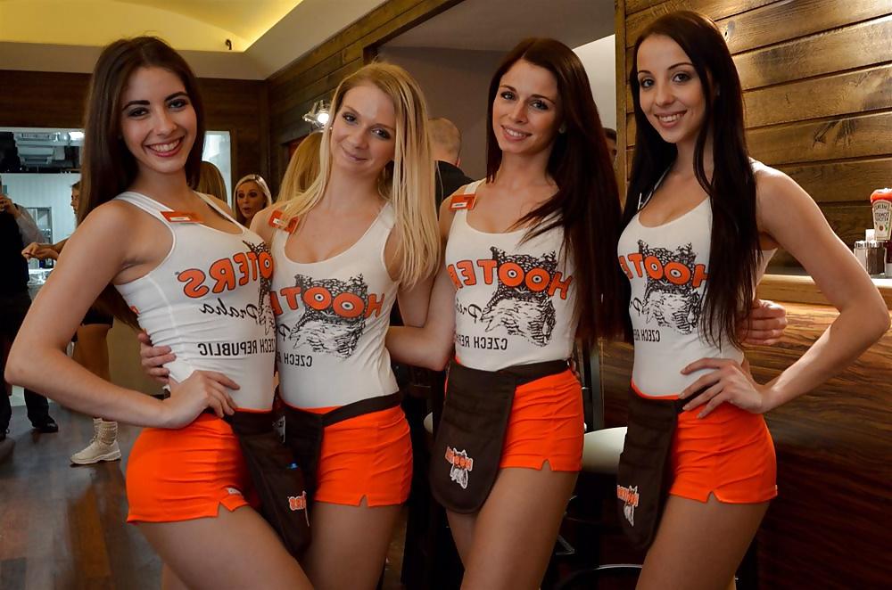 18P Hooters Girls Prague- Which one would you fuck and how?!