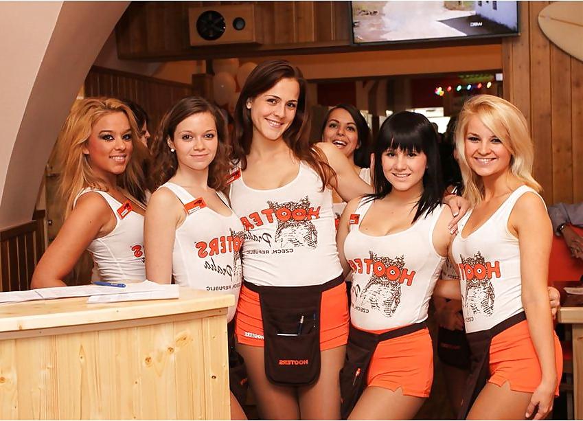 18P Hooters Girls Prague- Which one would you fuck and how?!