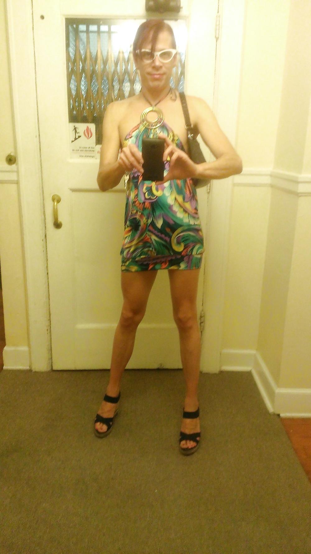 12P Shemale hooker